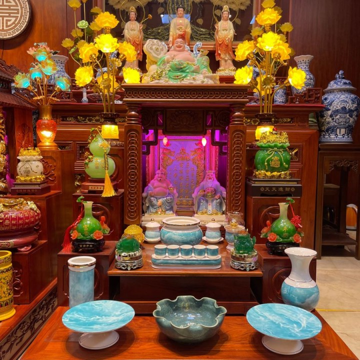 Combo Ban Thờ Thần Tài Trụ Tiền Hoa Sen 