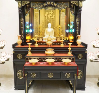  Ban thờ gỗ cẩm chạm hoa sen màu óc chó vẽ vàng khắc kinh Phật 