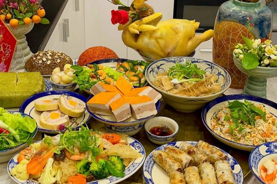 Nên cúng Chay hay cúng Mặn cho Gia tiên? - Hiểu đúng để tích đức, tránh nghiệp sát