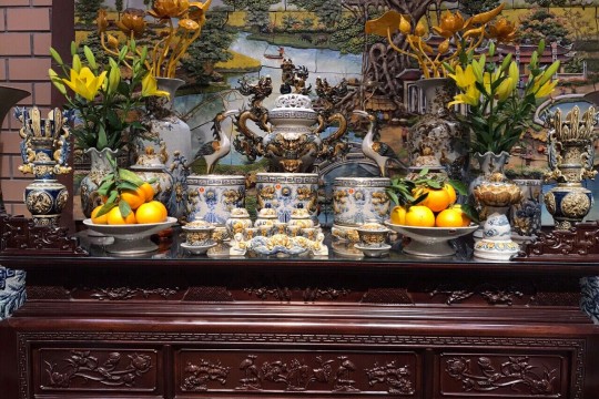 Cúng Mùng 1 đầu tháng: Đừng biến ban thờ thành "Mâm cỗ mặn" – Sai lầm khiến lộc lá tiêu tan