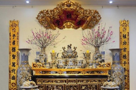 Cách Chọn Bàn Thờ Chuẩn Phong Thủy Từ A–Z Cho Người Mới: 7 Bước Quan Trọng Không Thể Bỏ Qua