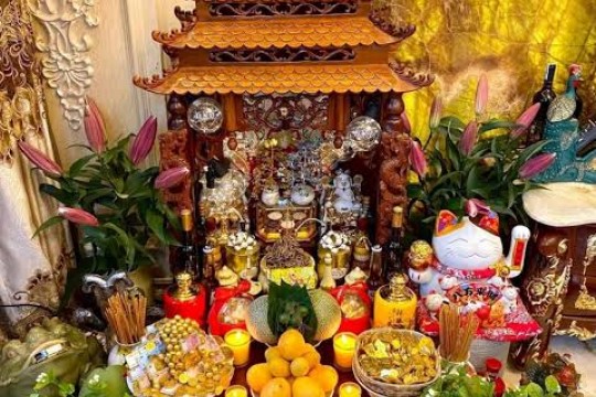 7 Sai Lầm Khi Thờ Thần Tài Khiến Mất Lộc Nặng Nề – Nhận Biết Sớm Để Tránh Hậu Quả