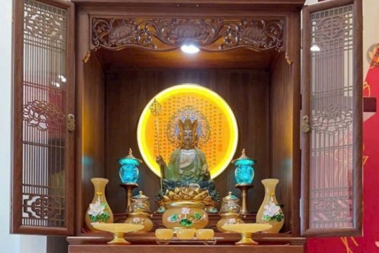 Bàn Thờ Phật Bằng Gỗ Đẹp, Chuẩn Phong Thủy, Bền Đẹp Theo Thời Gian