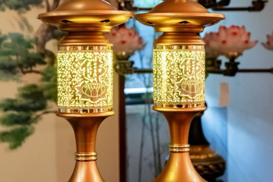 Đèn Bàn Thờ Đẹp Cao Cấp | Mẫu Đèn Thờ Trang Nghiêm 
