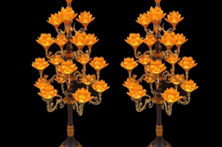 Đèn Trang Trí Bàn Thờ – Tôn Nghiêm Không Gian Thờ Cúng, Gìn Giữ Giá Trị Tâm Linh