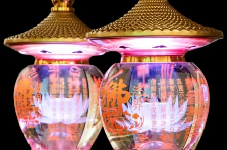 Mẫu Đèn Bàn Thờ Đẹp Theo Phong Cách Nội Thất