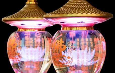 Mẫu Đèn Bàn Thờ Đẹp Theo Phong Cách Nội Thất