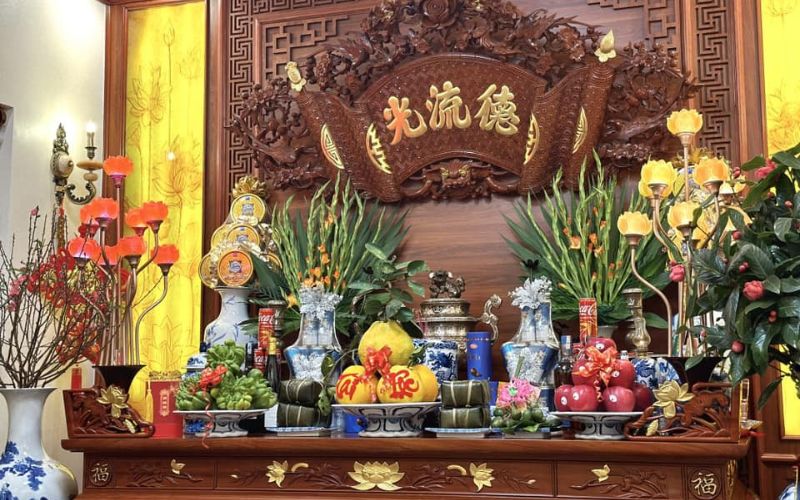 Cách bài trí bàn thờ gia tiên đúng chuẩn