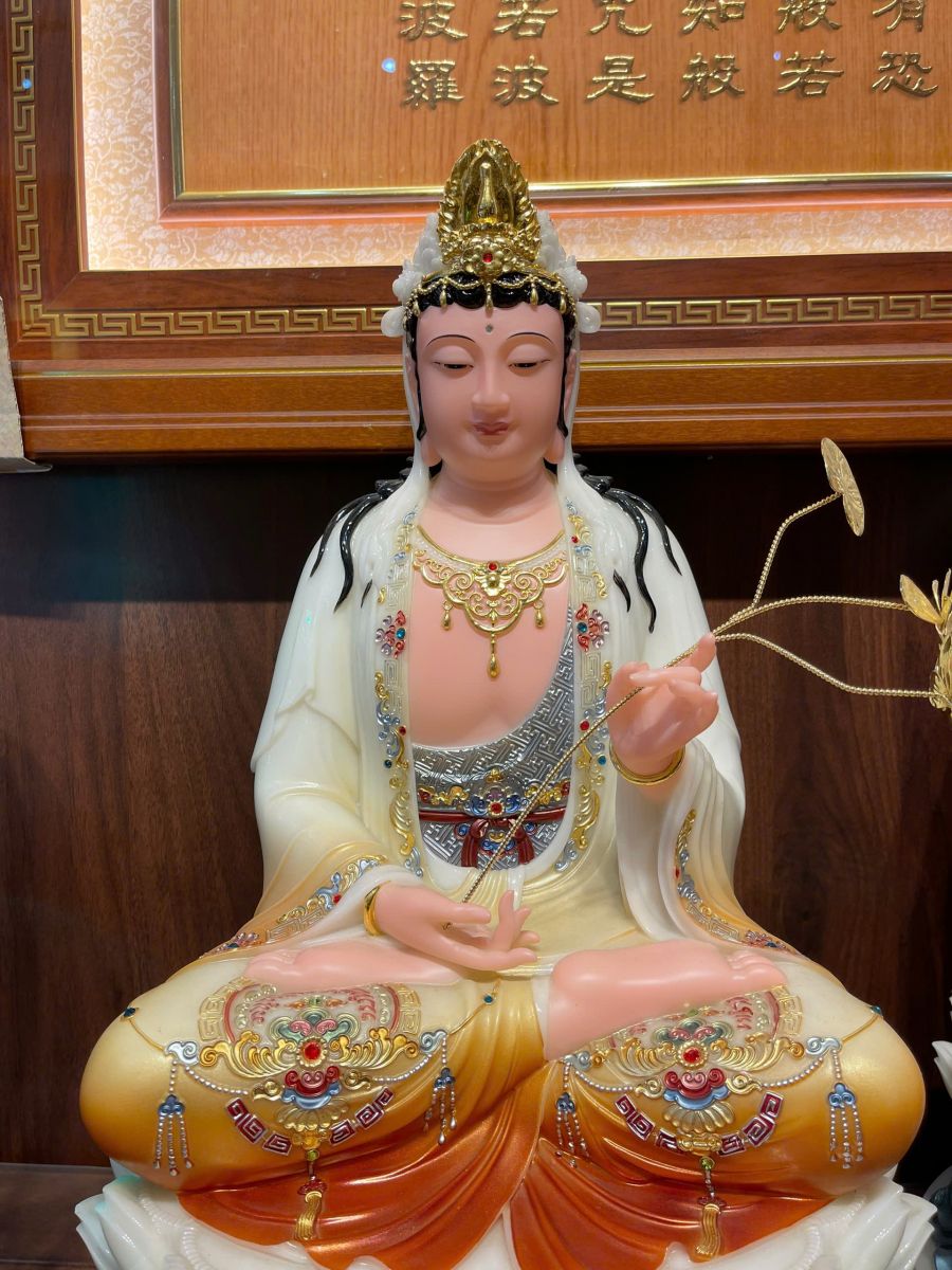Tượng Phật Quan Âm