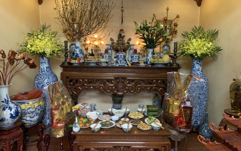 bàn thờ bổn mạng