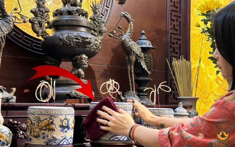 lưu ý khi bao sái bàn thờ