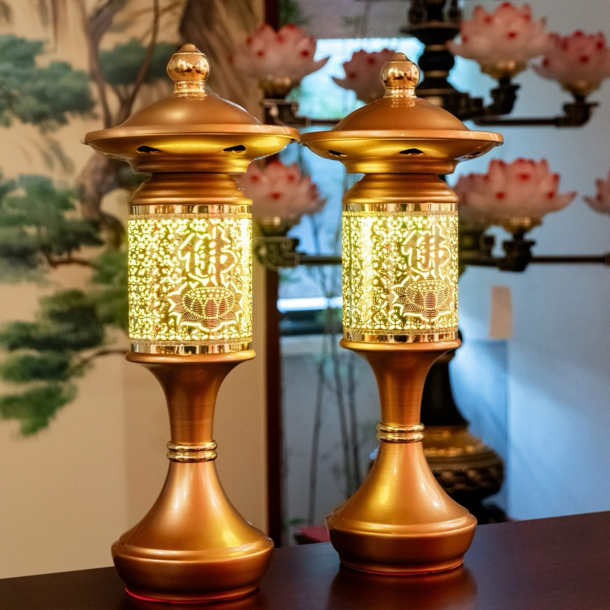 đèn thờ Phật