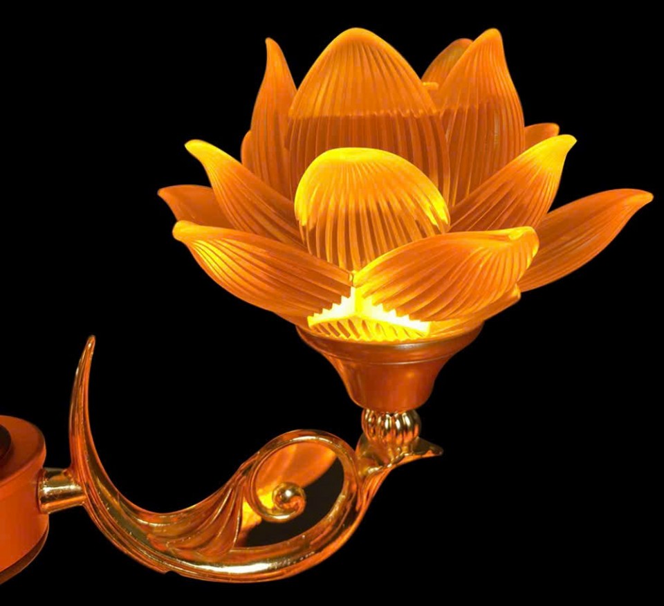 đèn thờ lưu ly