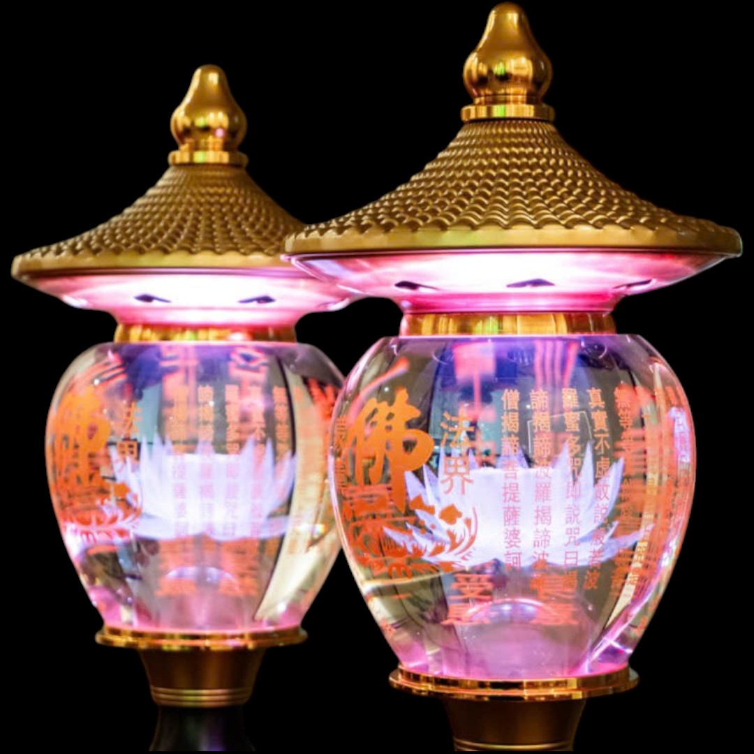 đen thờ pha lê